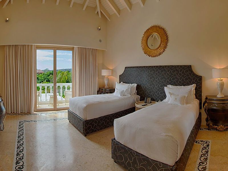 Three Bedroom Royale Villa11