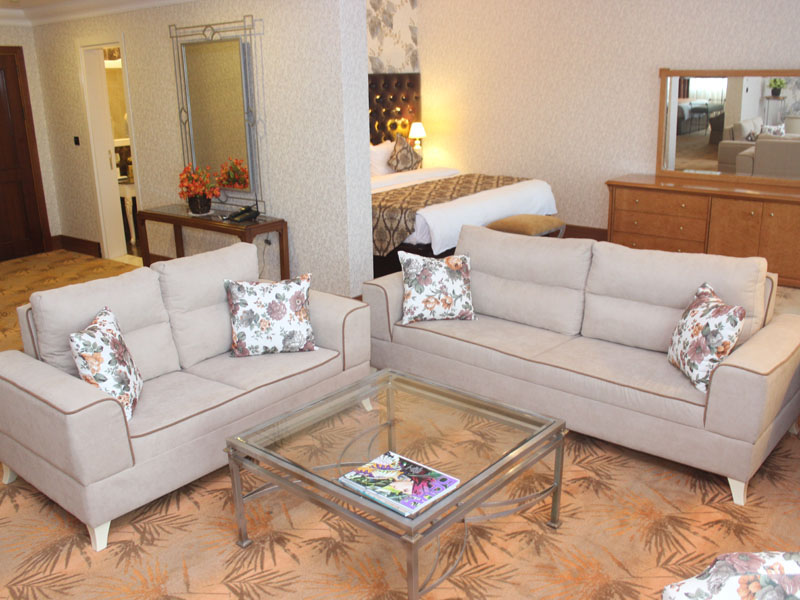 roomsKingSuite