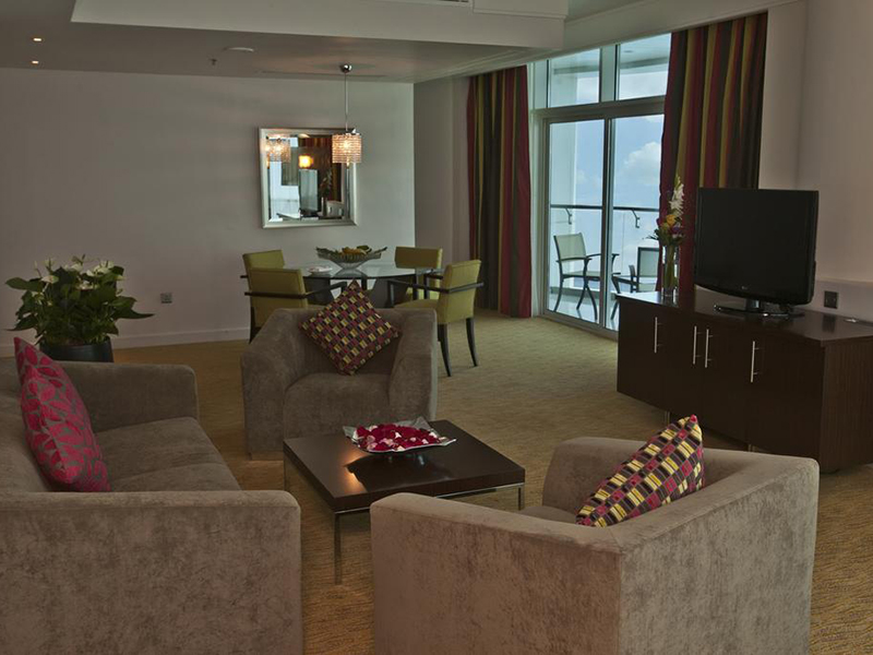 Panoramic Suite with Sea View and Executive Lounge Access (2)