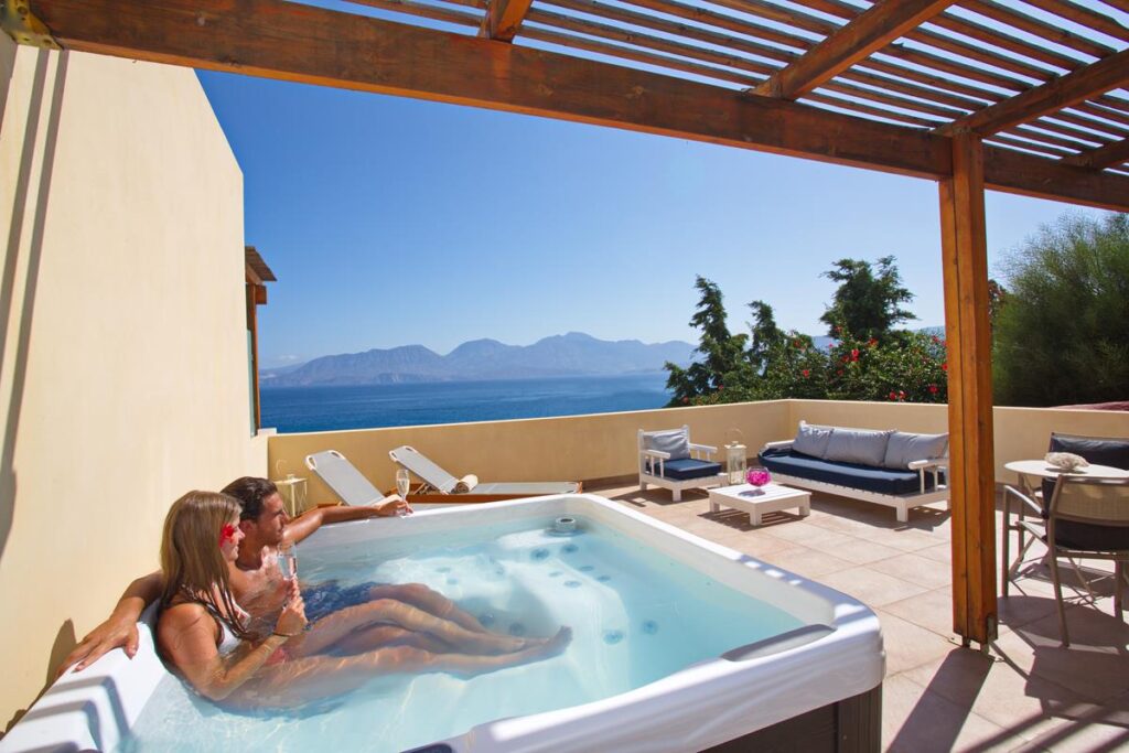 SUITE-1-BEDROOM-SSV-JACCUZI-2-1024x683