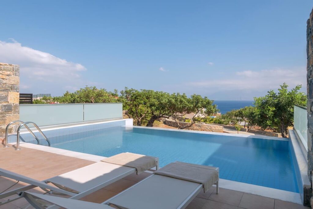 SUITE-1-BEDROOM-SV-POOL-5-1024x683