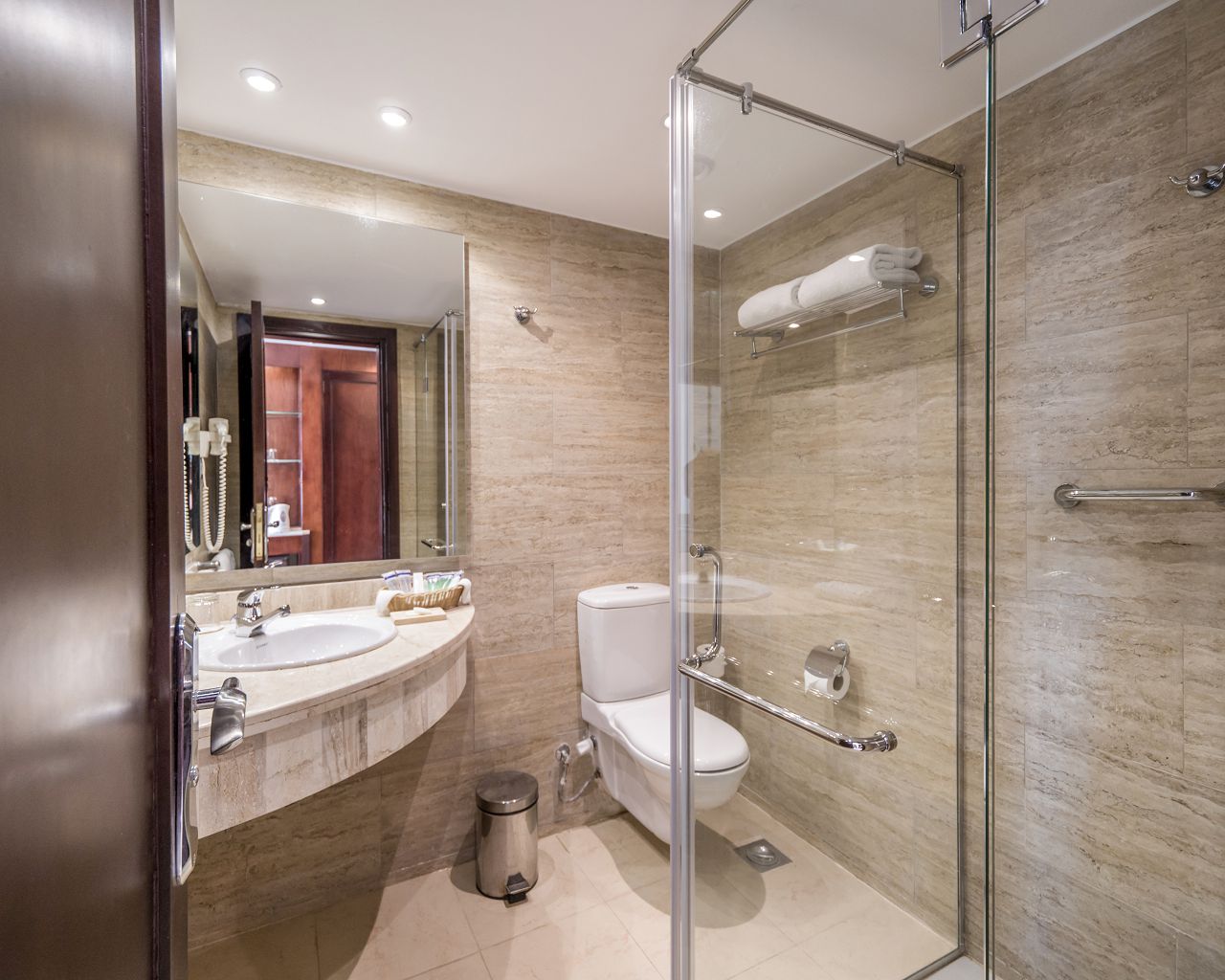 permium Room_Bathroom (3)