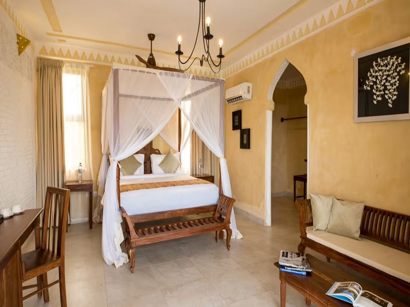Villa_in_Zanzibar,_Moja_Tuu,_Deluxe_Ocean_View_Rooms_-_Shared_Pool_10