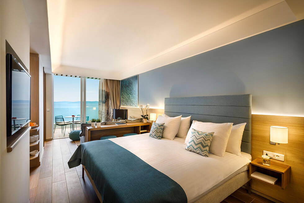 Superior family suite with balcony sea view 1