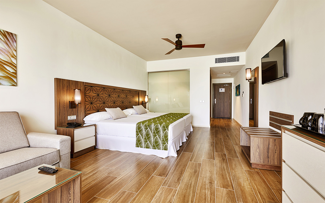 Beach Room (1)