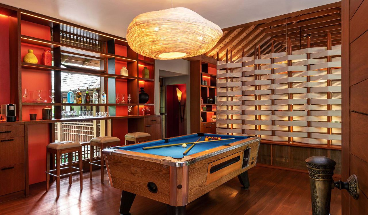 3_the-datai-langkawi-the-datai-estate-villa-meranti-pool-table-and-bar