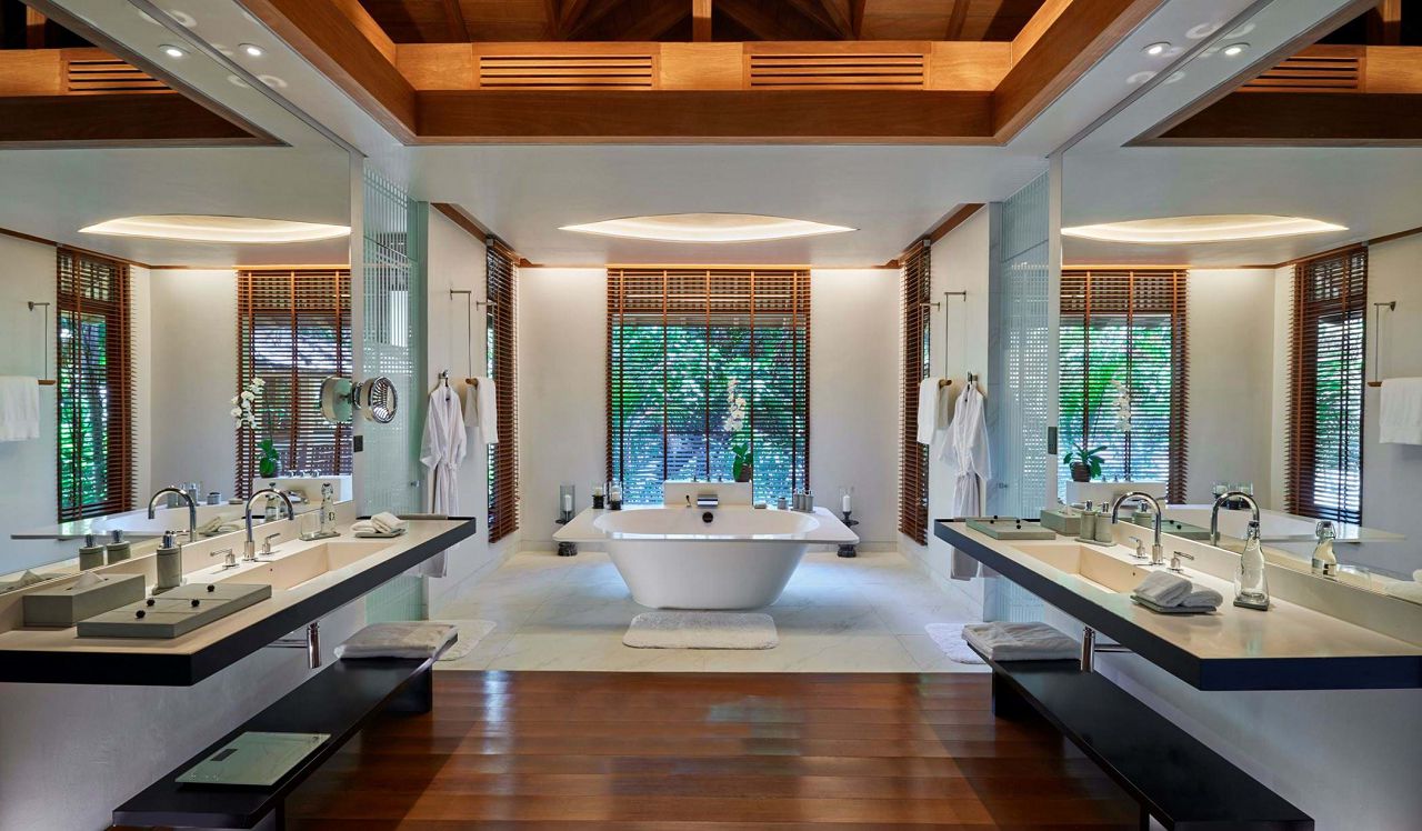 5_the-datai-langkawi-the-datai-estate-villa-meranti-master-bathroom