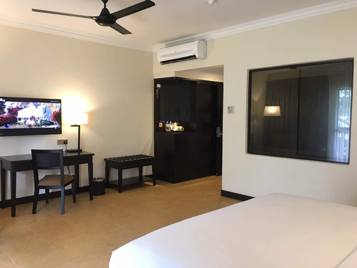 Deluxe Room Beach Wing 5
