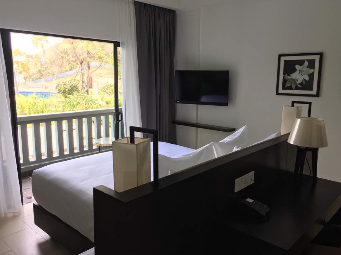 Deluxe Room Pool Wing 1