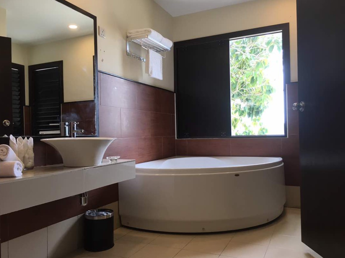 Junior Suite Beach Wing 6