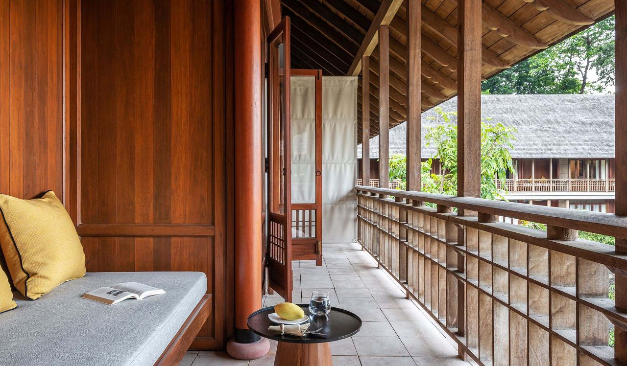 canopy-premium-balcony