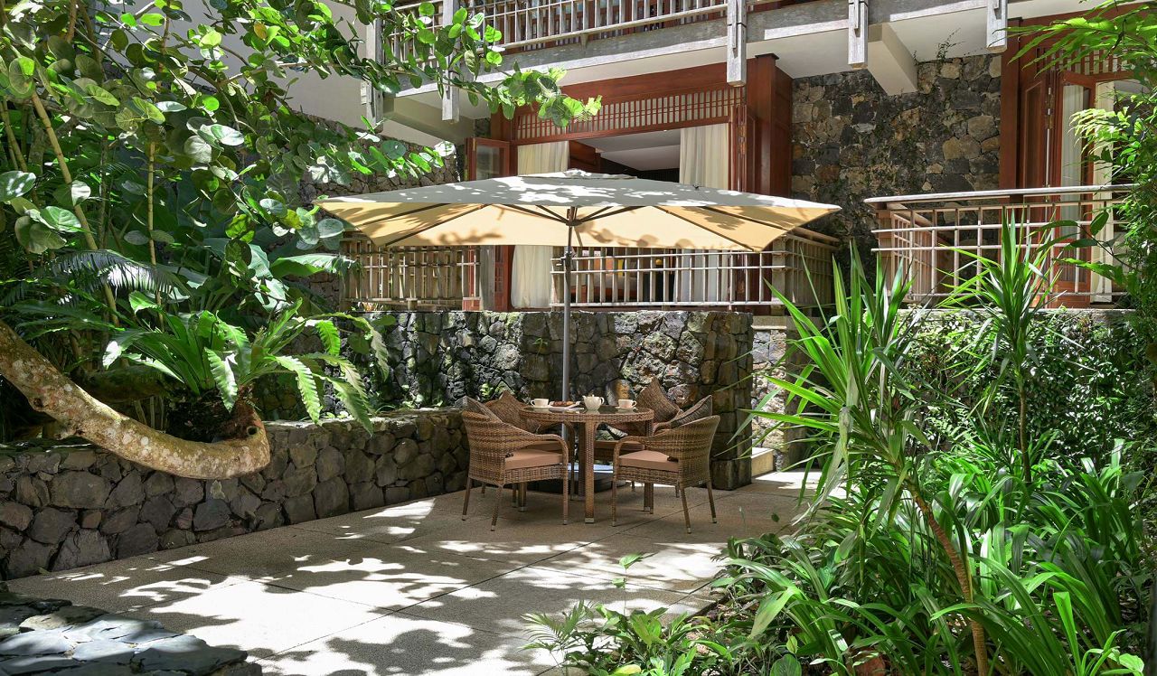the-datai-langkawi-canopy-collection-canopy-garden-outdoor-terrace