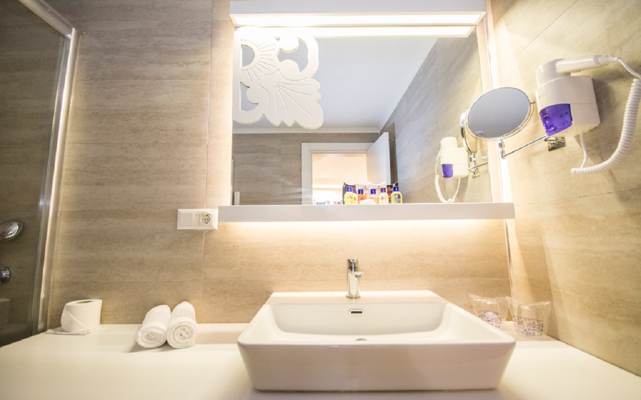 Laguna beach alya resort spa 5 алания. Laguna Beach Alya Resort & Spa Hotel. Laguna Beach Alya Resort & Spa 5* детская комната. Laguna Beach Alya Resort & Spa 5* фото. Laguna Beach Alya Resort Spa Hotel 5.