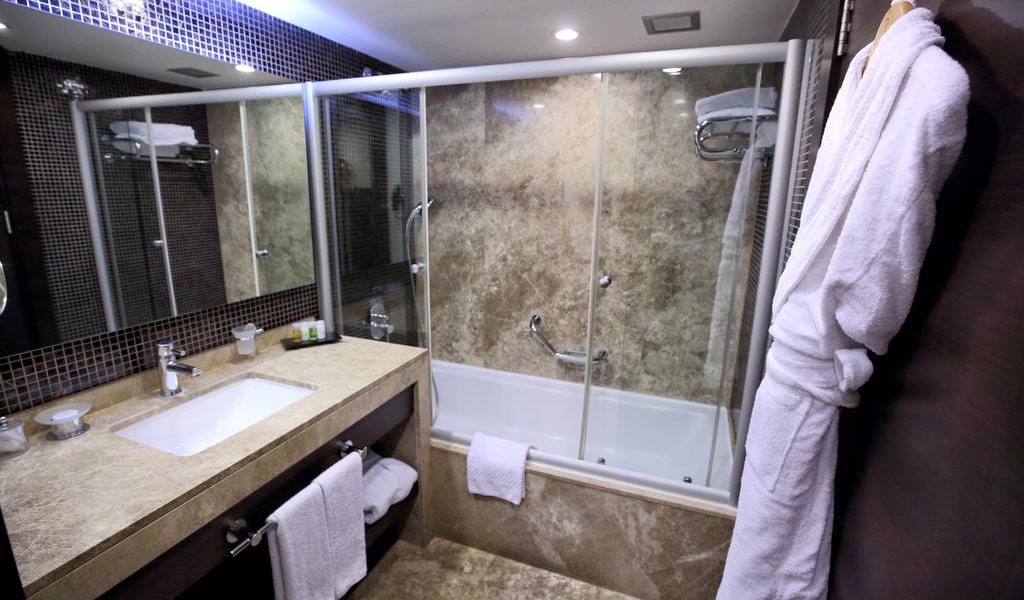 French Grand Deluxe Room 5-min