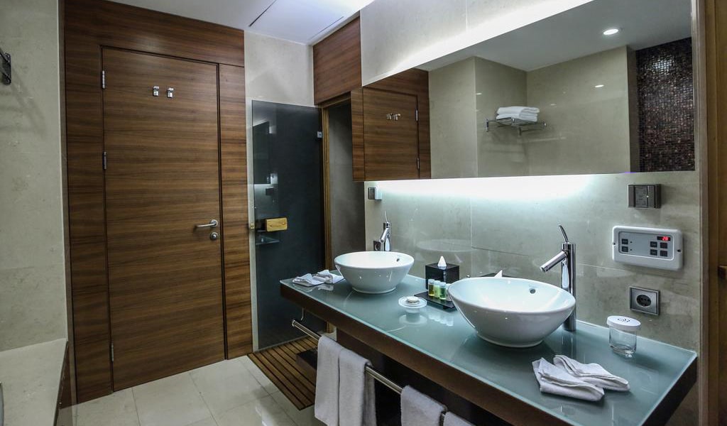 Presidential Suite with Sea View 9-min