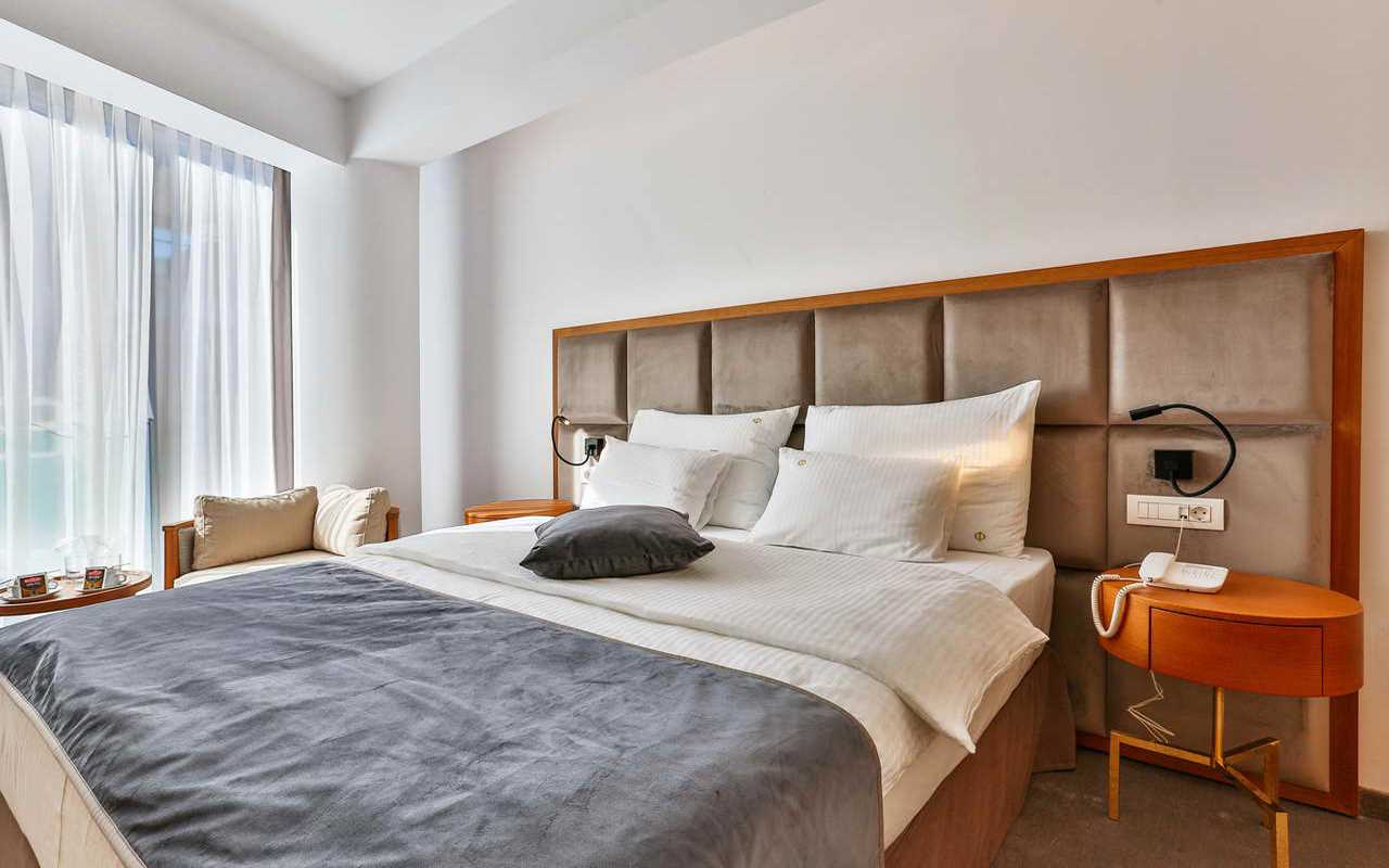 small_double_room_006