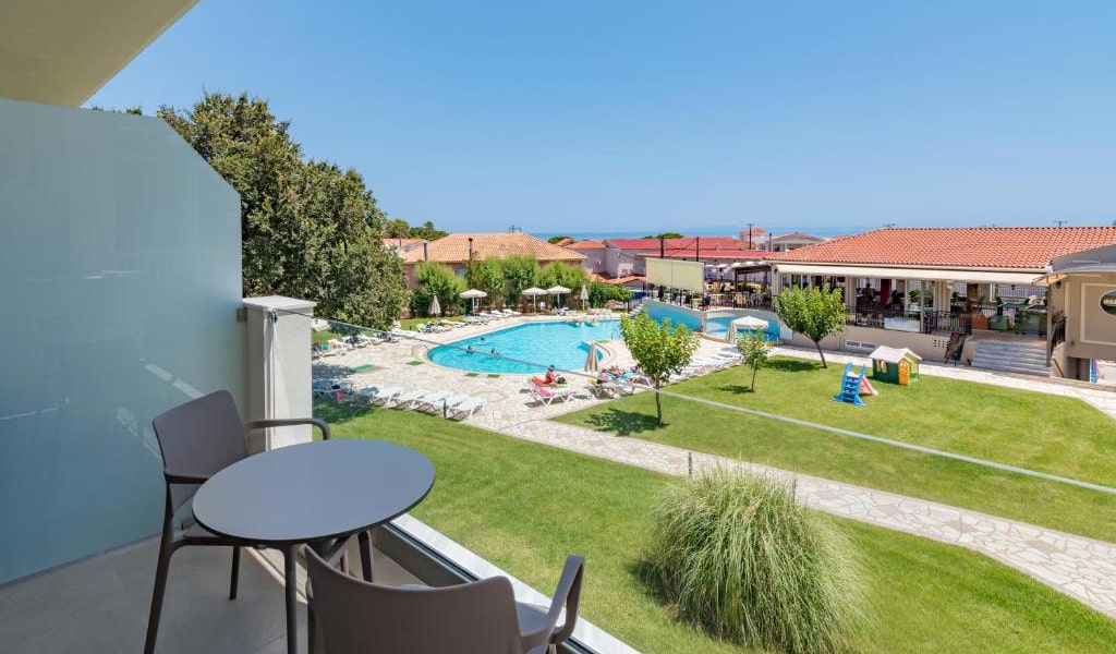 Double-Room-with-Pool-View-4-min