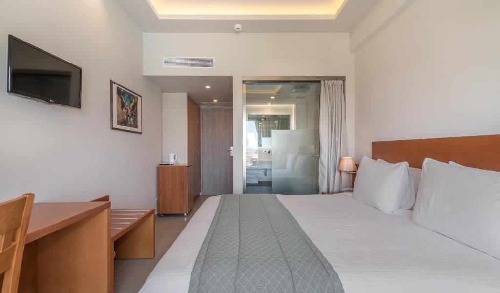 Double-Room-with-Pool-View-min