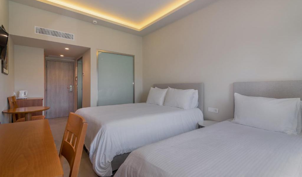 Triple-Room-with-Garden-View-2-min