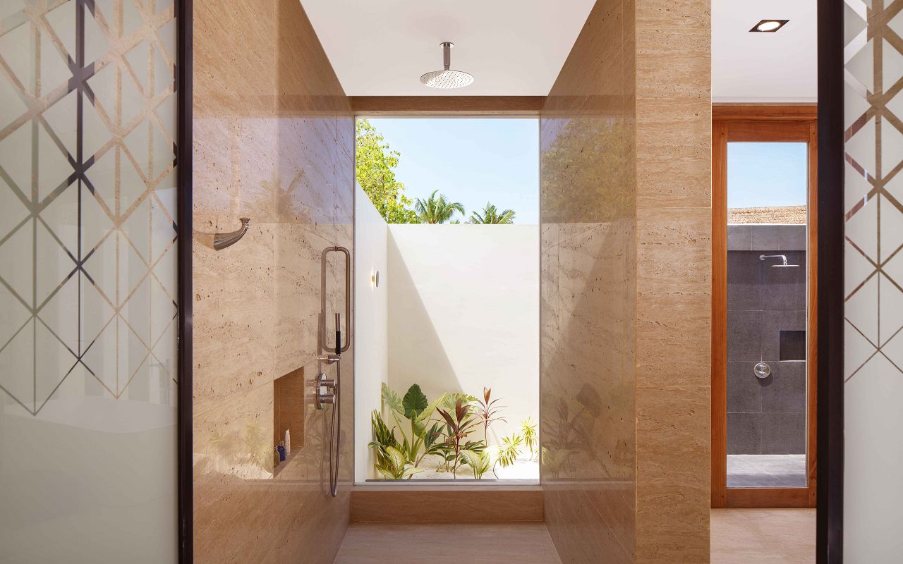 3 Bedroom Beach Suite Villa - Bathroom Showers