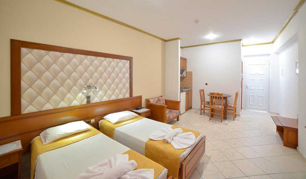 Angelina Hotel (3)