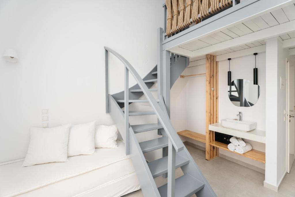 Family Maisonette Street View 1