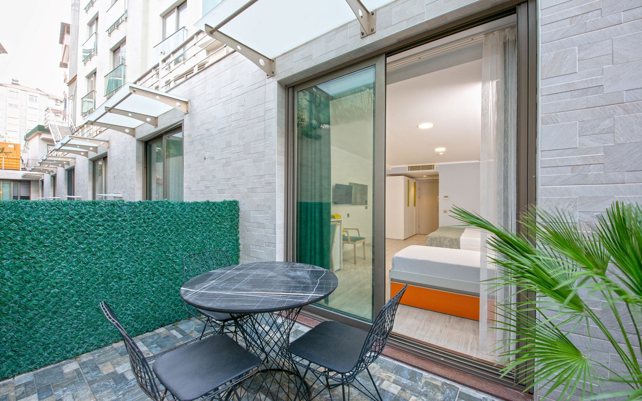 Garden Room II