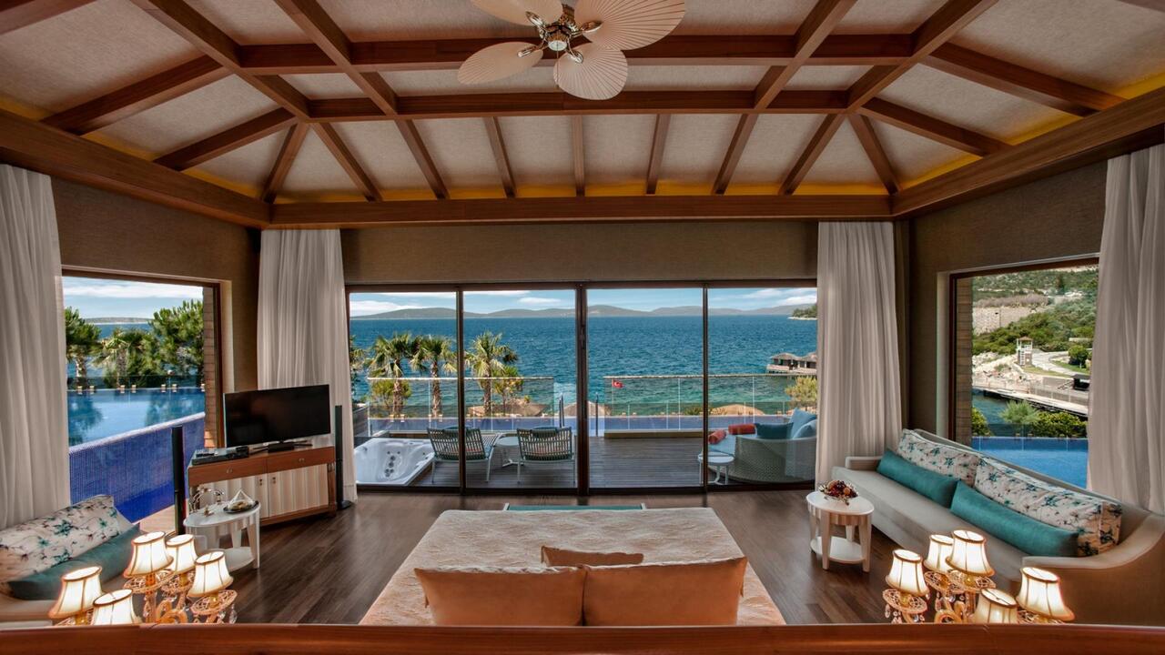 Maldivian Suite Sea View (3)