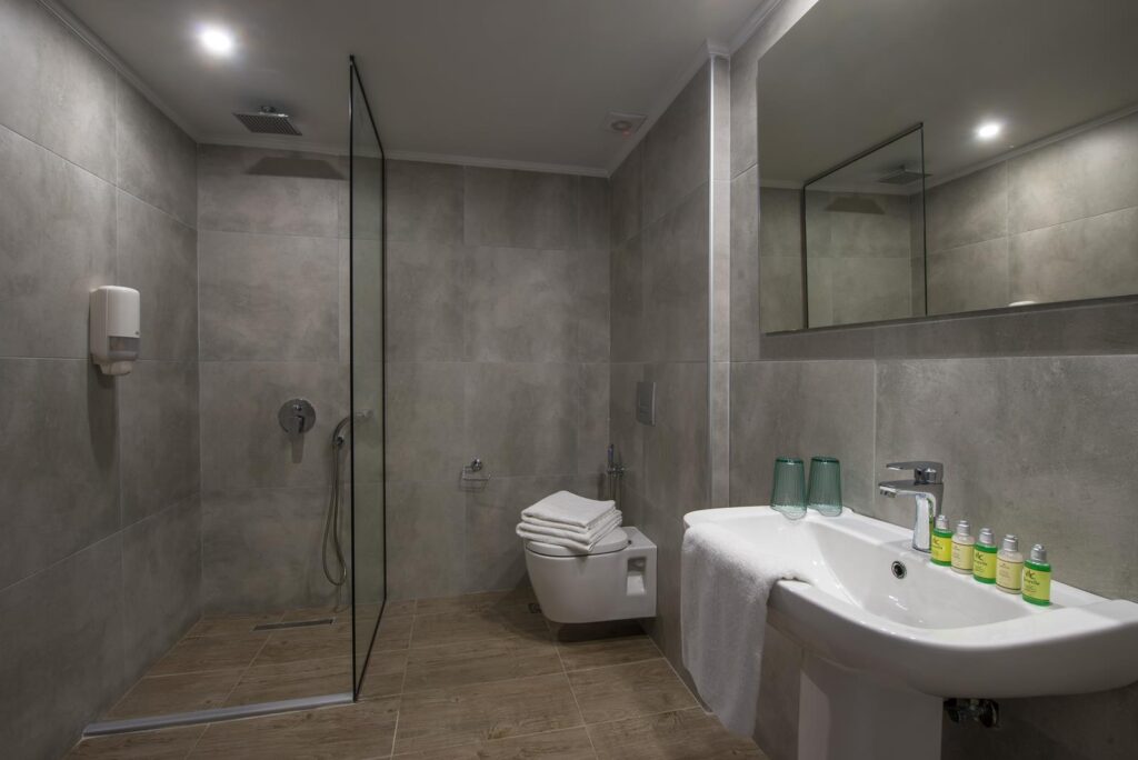 FRONT-SV-Bathroom-1024x684