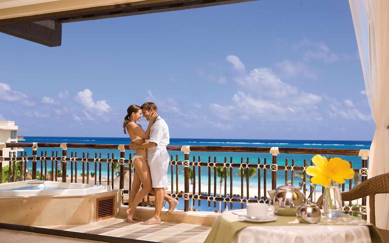 Couple resorts. Honeymoon кт. Паста Honeymoon. Ocean Dream Cancun. Honeymoon Suite Band.