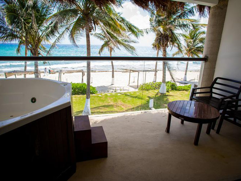 hotel-le-reve-bungalow-with-jacuzzi-03