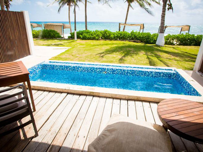hotel-le-reve-bungalow-with-pool-12