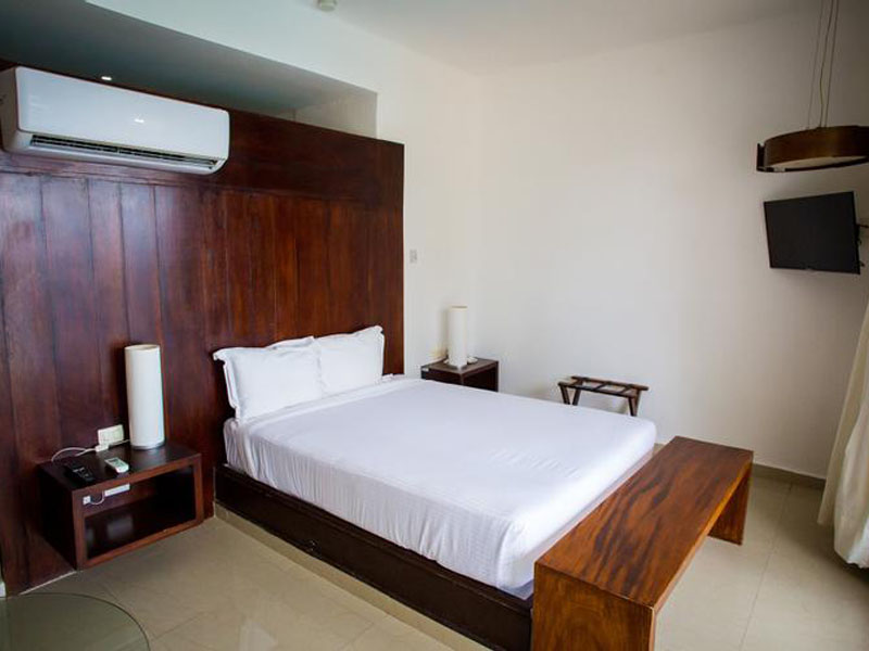 hotel-le-reve-room-ocean-view-03