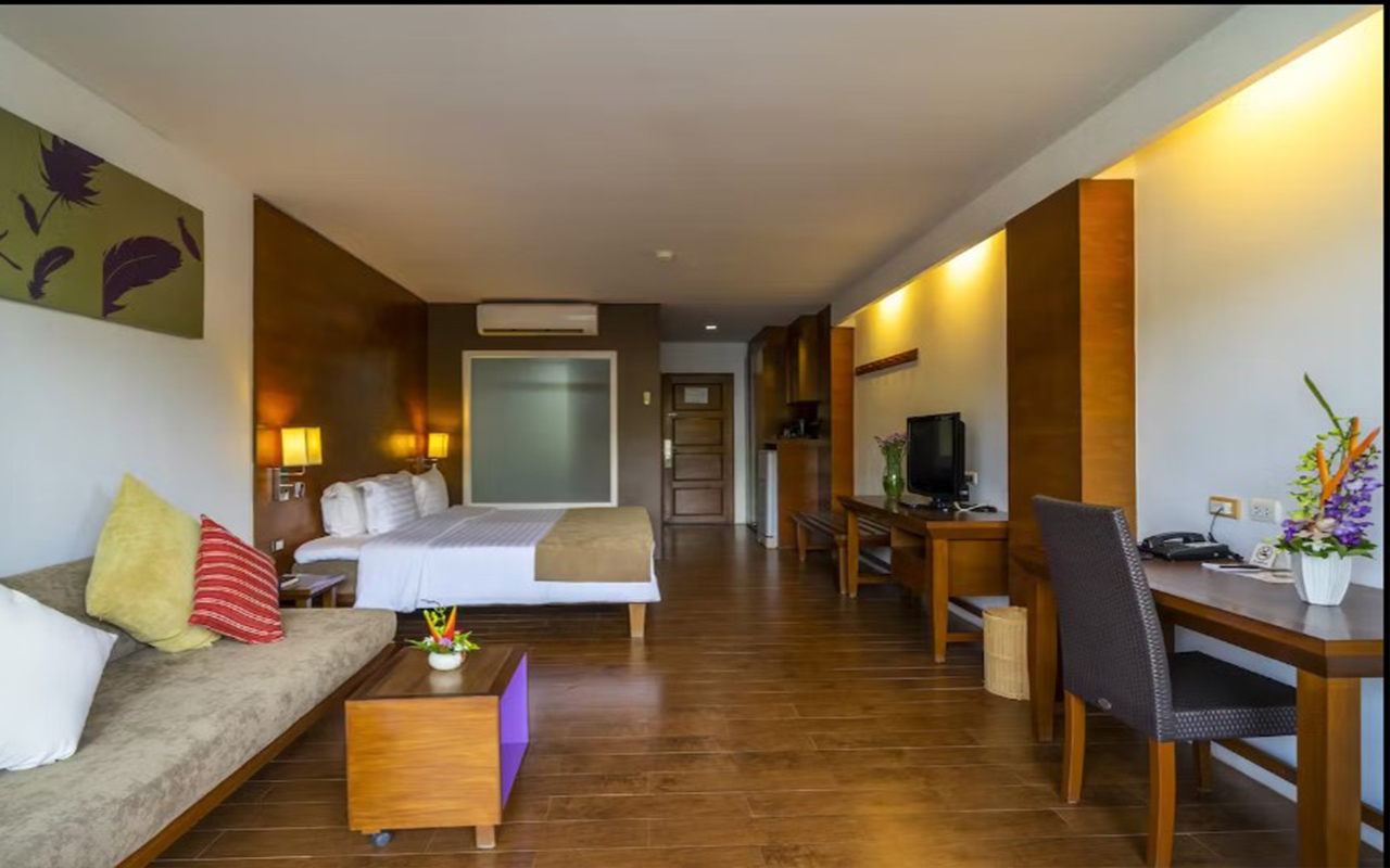 Grand Deluxe Room 3