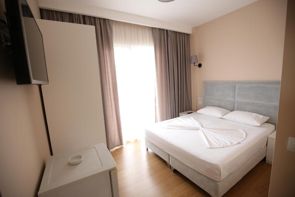 Standard Room (1)