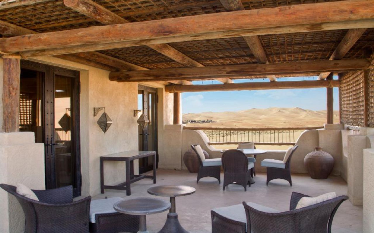 Anantara Qasr al Sarab Desert Resort. Anantara Santorini Abu Dhabi Retreat. Qasr al Sarab Desert Resort Zone Architecture Master Plan.