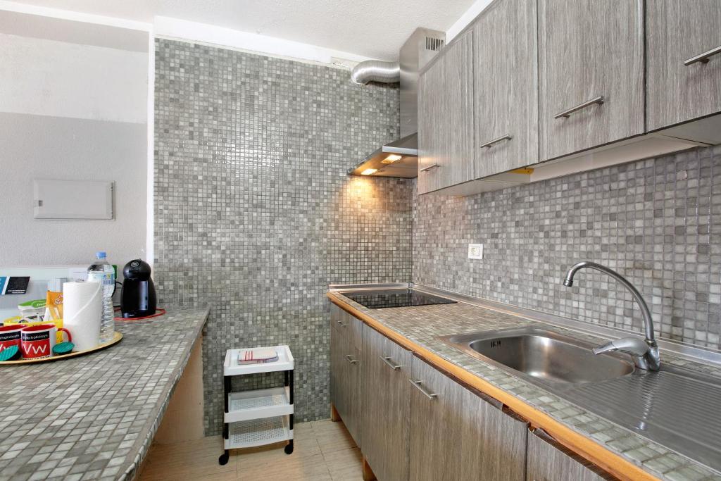 Apartment Room 3