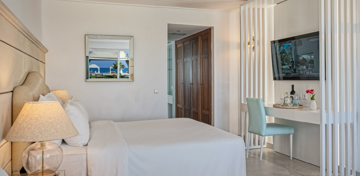 05-junior-suite-seafront-creta-palace-40210