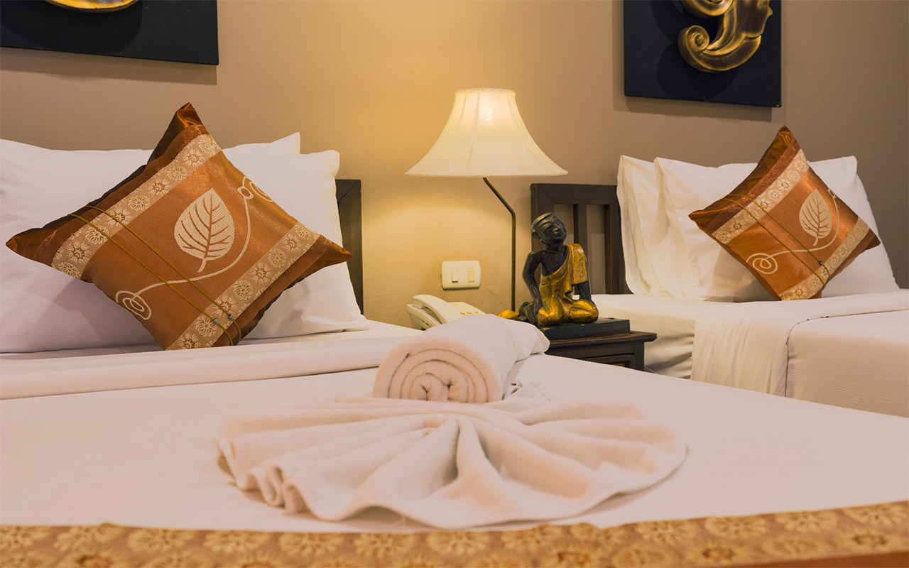 Deluxe Family Suite with Balcony (4)