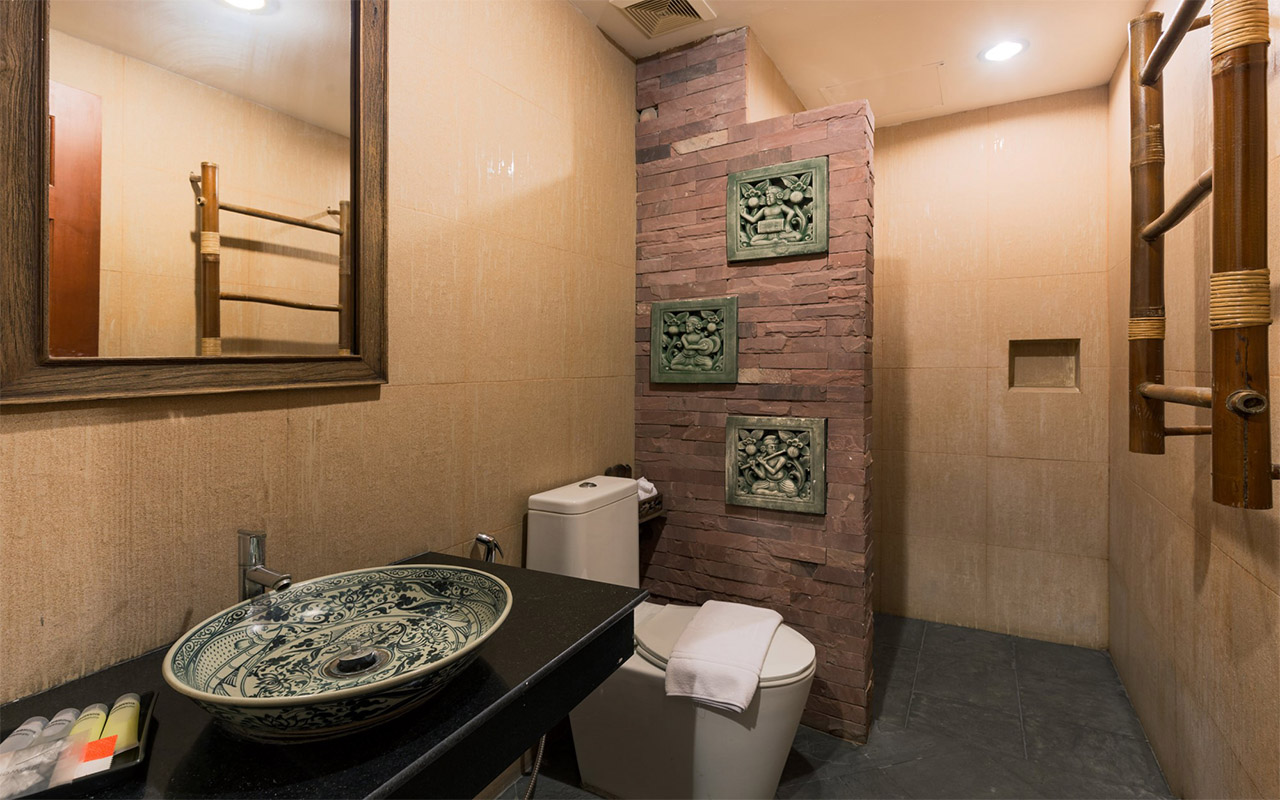 Deluxe Family Suite with Balcony (5)