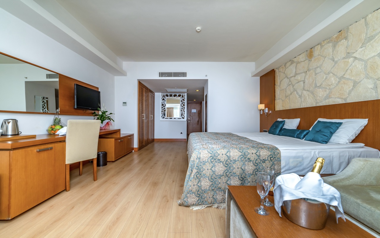 Standart Odalar _ Standart Rooms (Sea_Deniz - Land_Kara)(1)