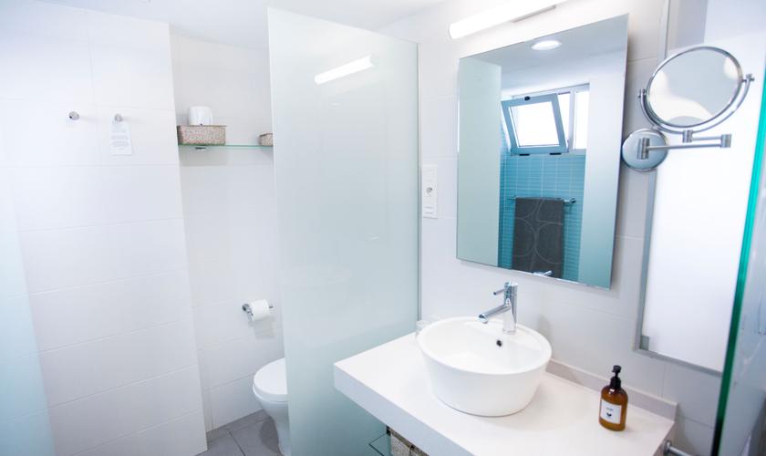 JUNIOR_SUITE_BAnO_3kiNSeo