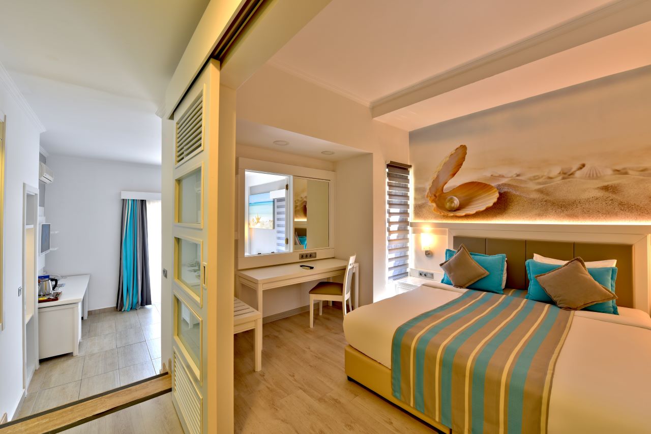 TUI BLUE Tropical_Suite 02